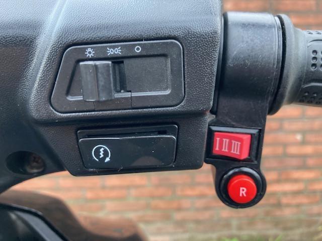 GEEN RIJBEWIJS ? NIET NODIG MET DEZE STOERE IVA T3 !