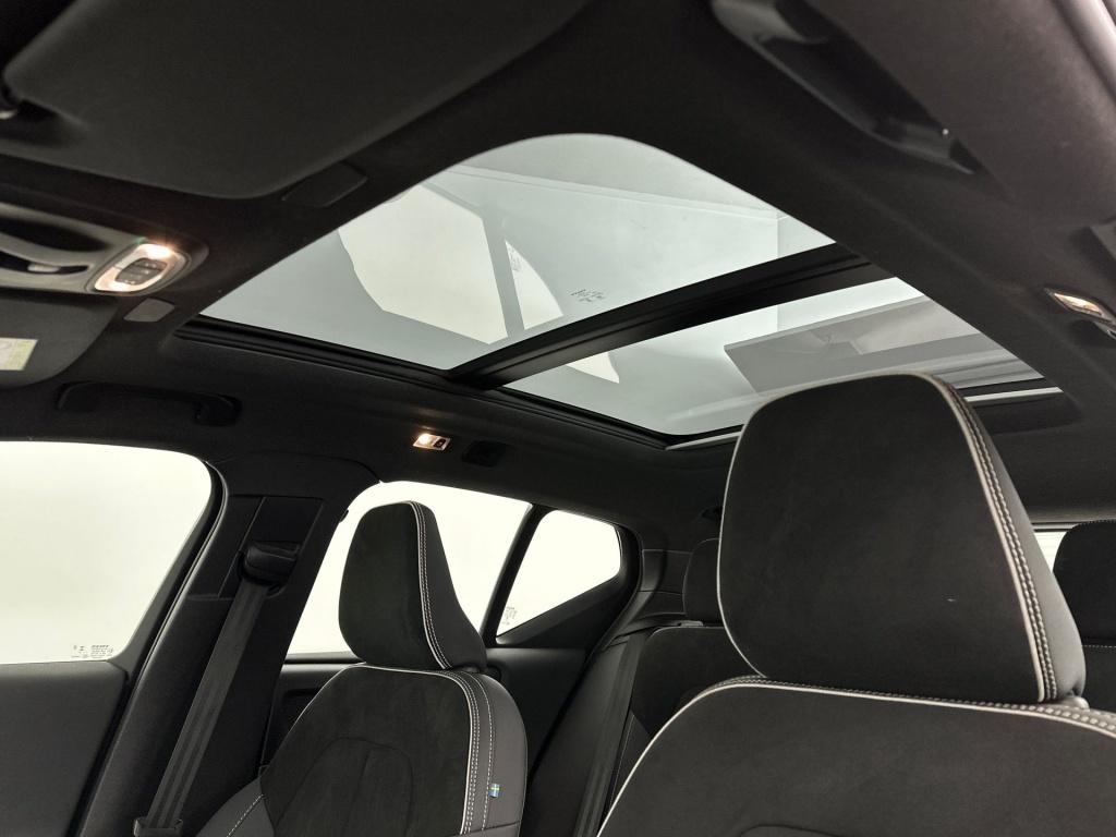 Volvo XC40 t4 211pk recharge ultimate dark | pano| adap.cruise| trekhaak| c