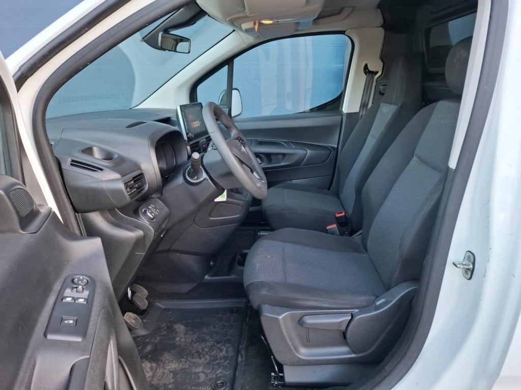 Opel Combo 1.5d l1h1 edition airco / cruise controle / navi / euro 6