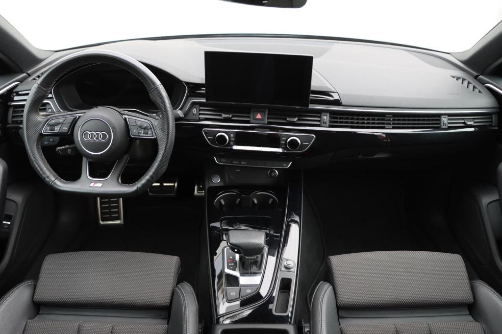 Audi A4 limousine 35 tfsi s edition competition 150pk s tronic