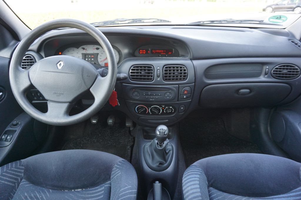 Renault Megane coupé 1.4-16v sport way airco / elekt. ramen / nap