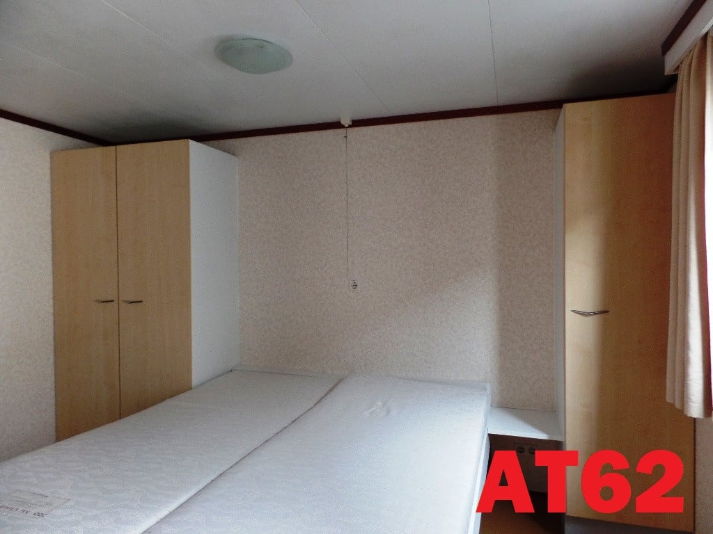 Onderhoudsvrij ZARO chalet met dubbel glas en 2 slaapkamers te koop