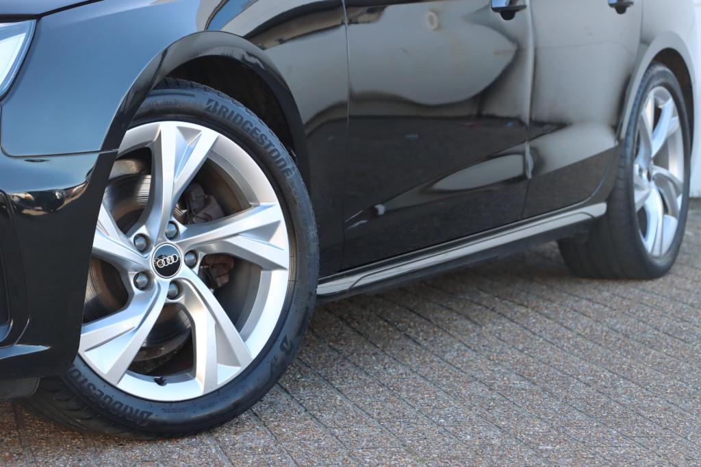 Audi A4 limousine 35 tfsi s edition 150pk s-tronic