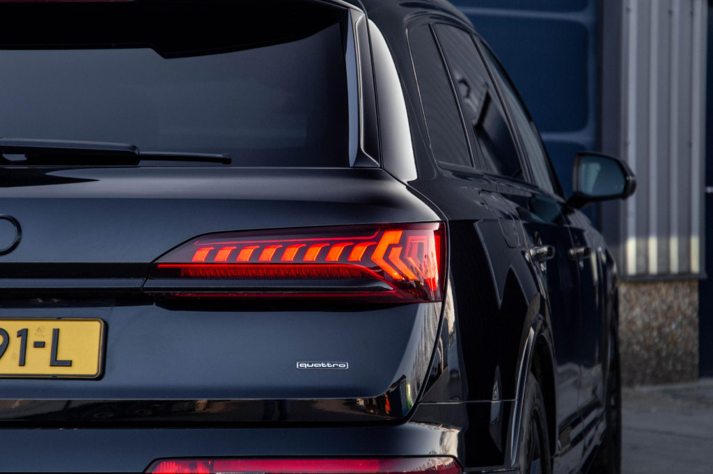 Audi Q7 sq7 s-line grijs kenteken 3x s-line / 360 camera / adaptive cruise 
