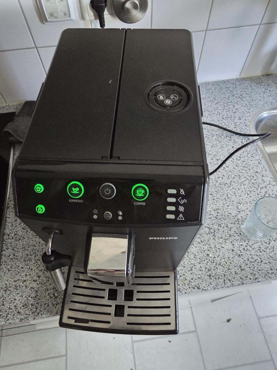 Te koop philips koffieapparaat en goede staat