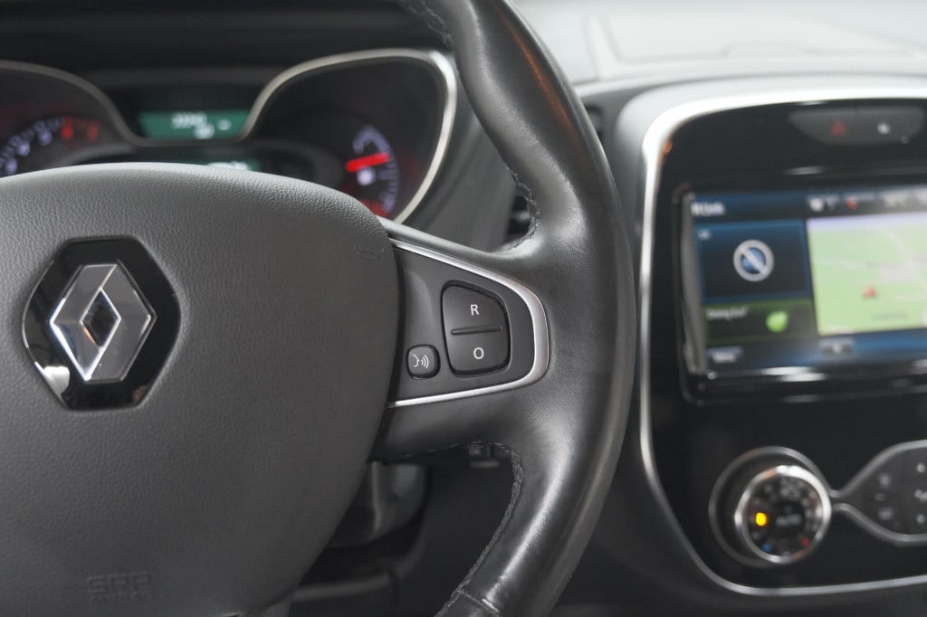 Renault Captur tce 120 edc intens | trekhaak | camera | navigatie | parkeer