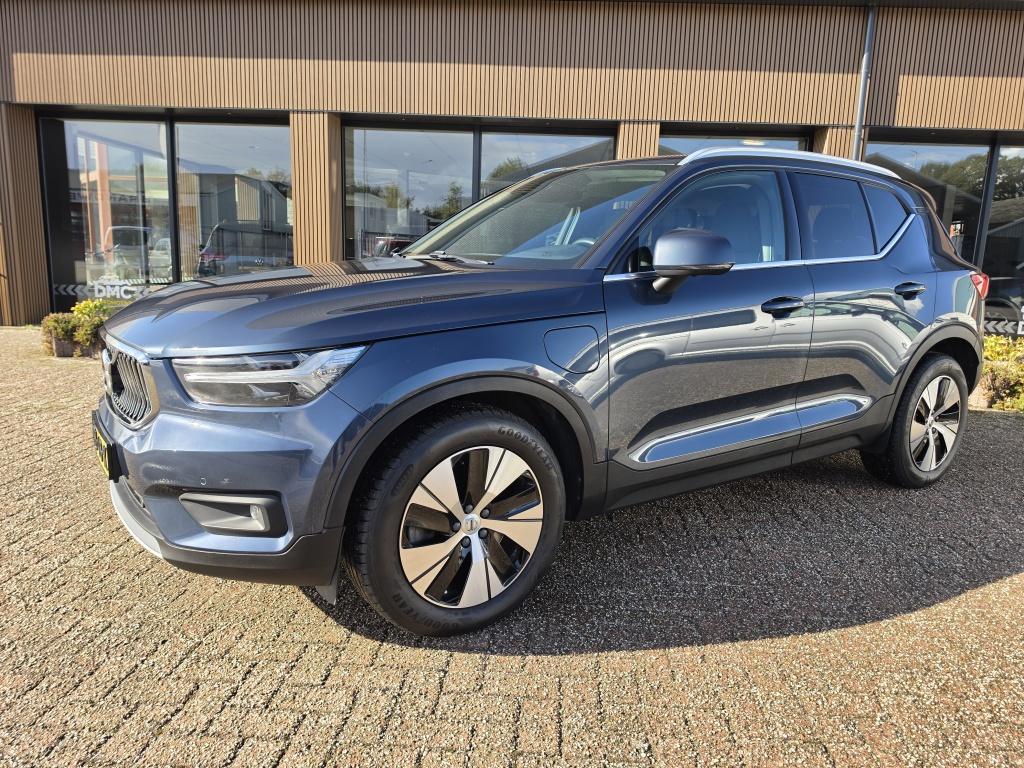 Volvo XC40 t5 inscription expression recharge plug-in hybrid 360° camera | 