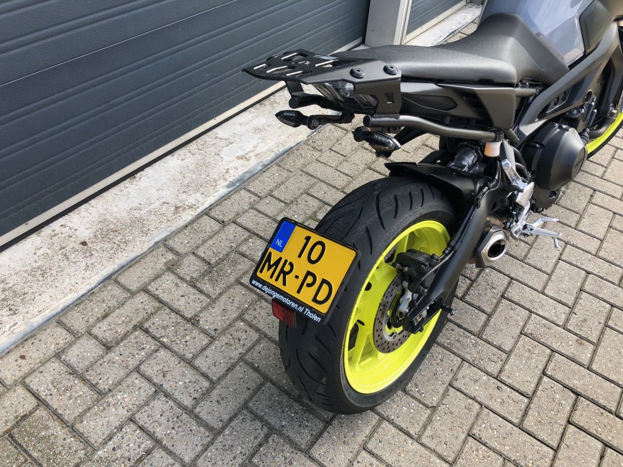 Puntgave Yamaha MT09 uit 2017 met 31dkm, diverse extra's, rijklaar €7350,-
