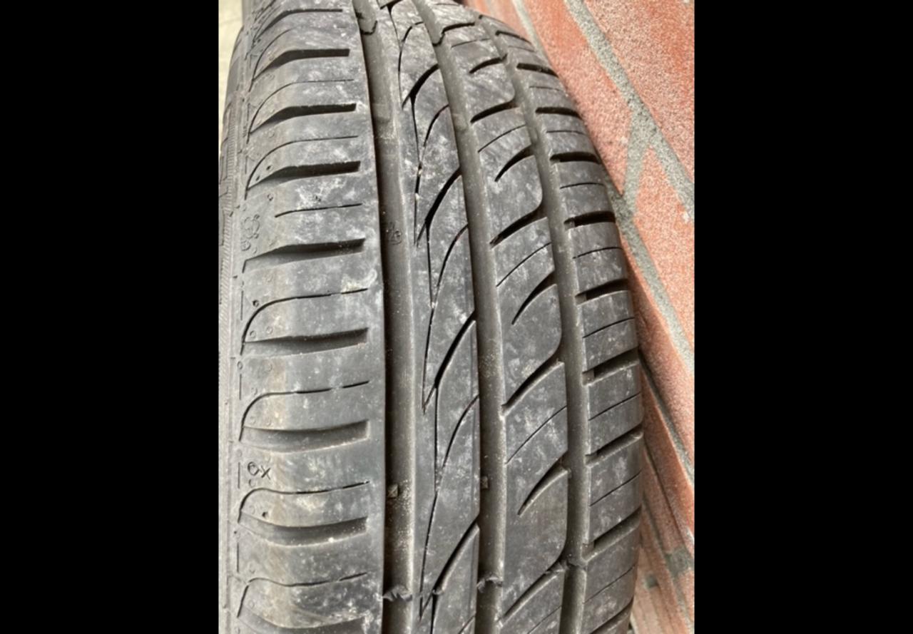 Fiat 500 banden,velgen en wieldoppen.