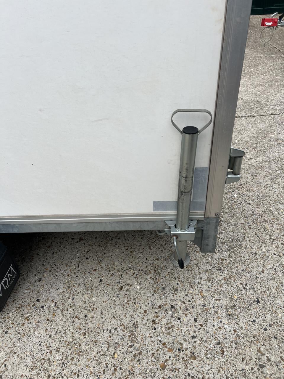 Gesloten aanhanger 258x150x150