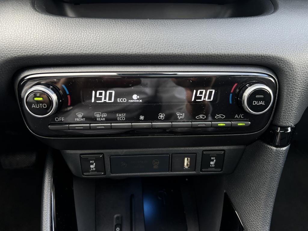 Toyota Yaris 1.5 hyb. executive
