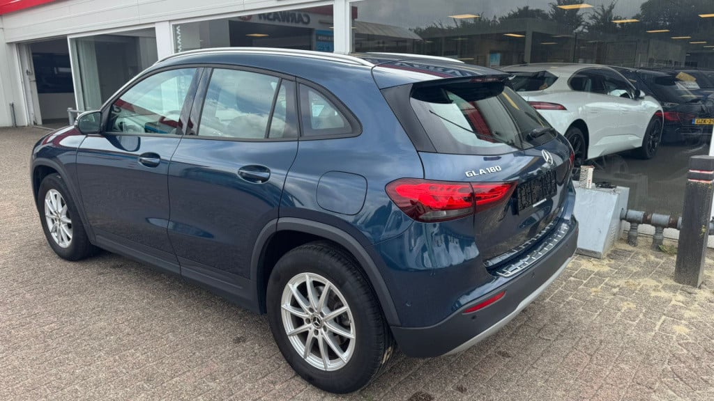 Mercedes-Benz Gla-klasse 180 business solution