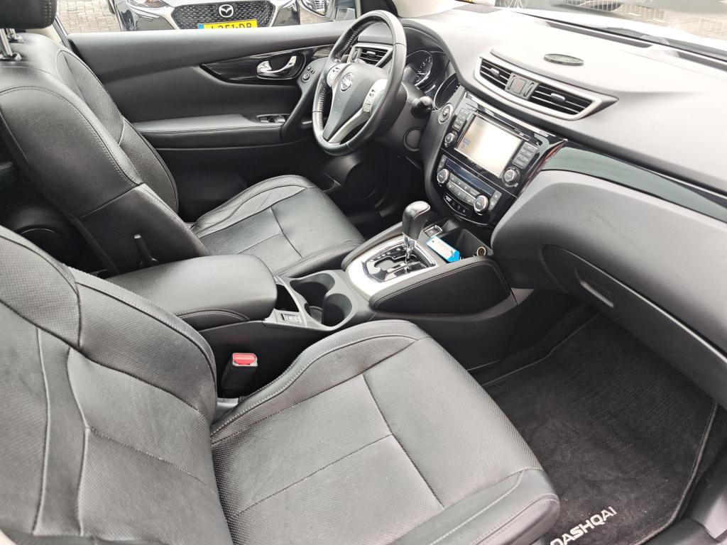Nissan Qashqai 1.2 tekna automaat incl. trekhaak!