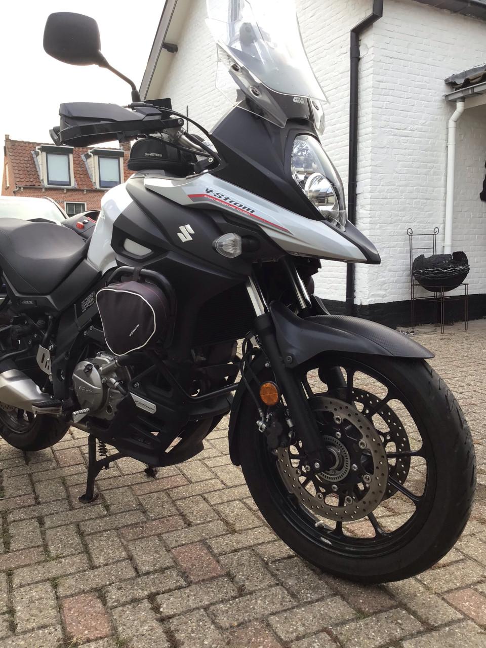 Mooie en complete Suzuki V-strom 650