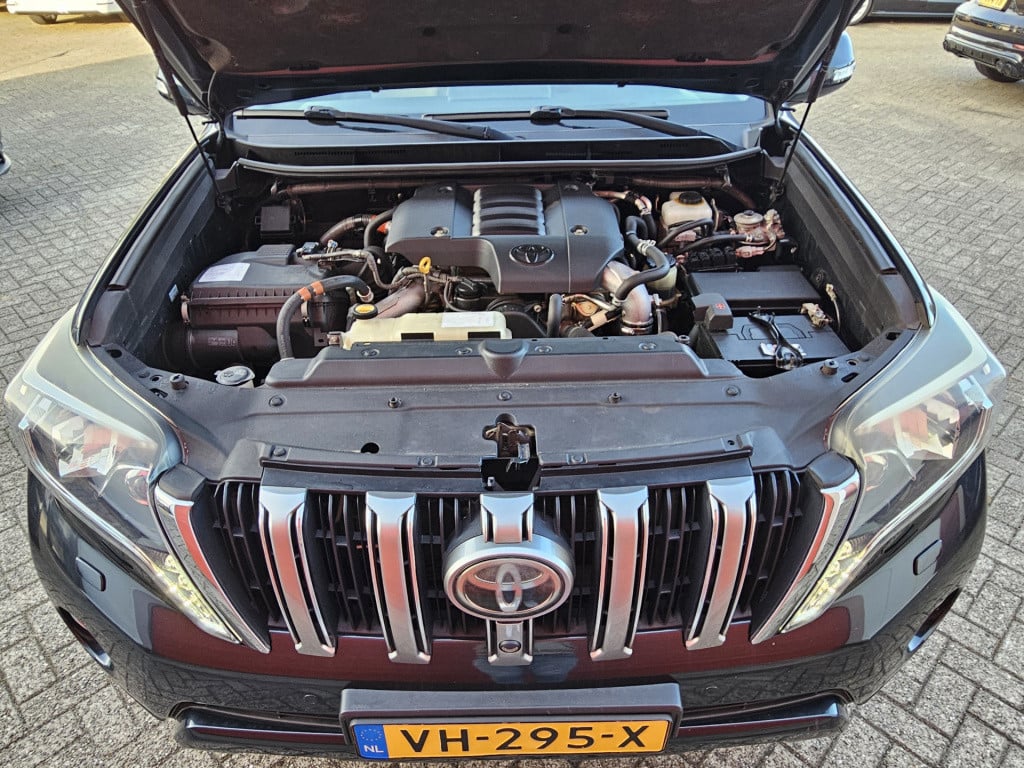 Toyota Land Cruiser 3.0 d-4d-f lx | super bijtelling! | grijs kenteken