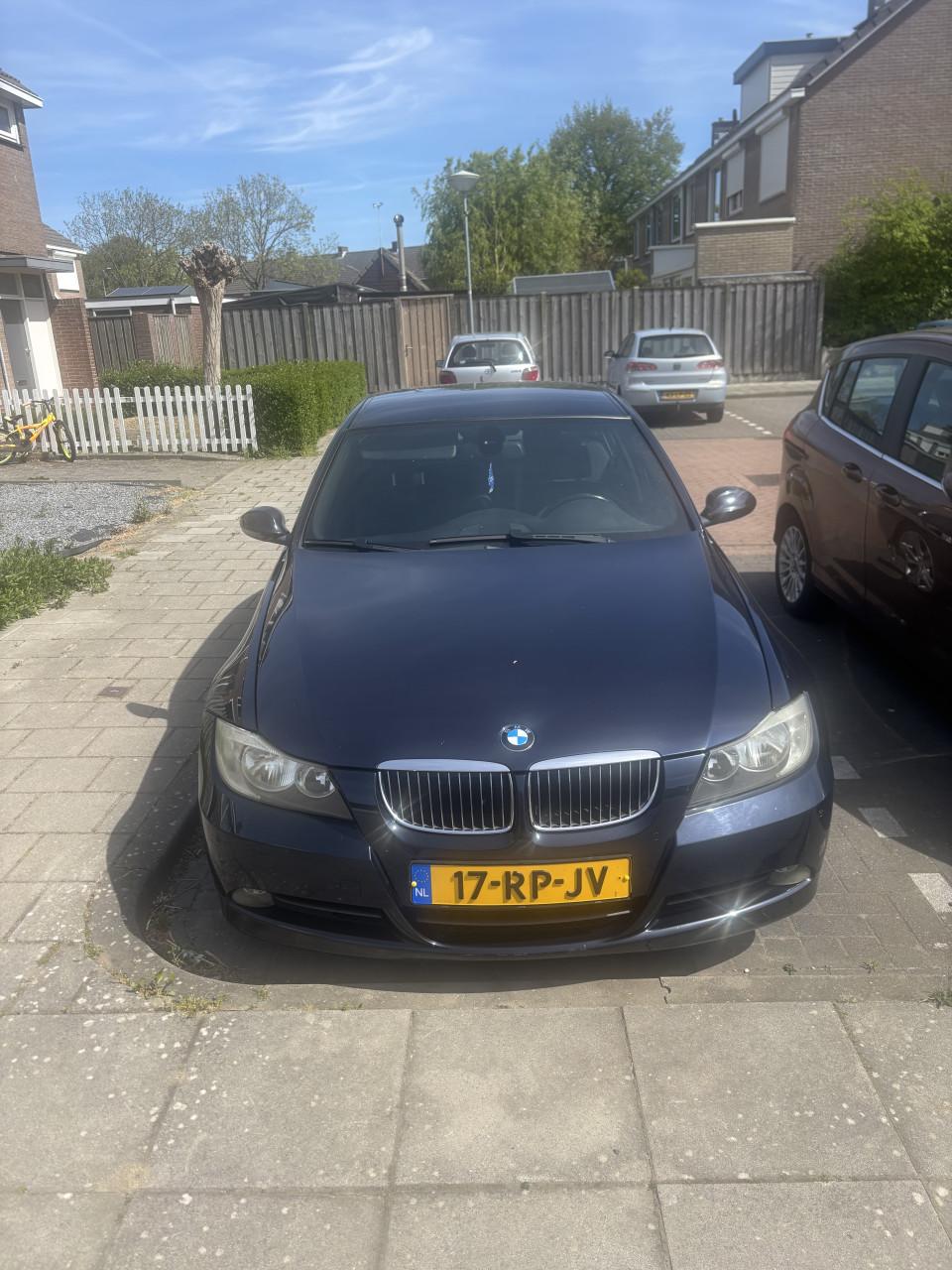 BMW 325i 2005