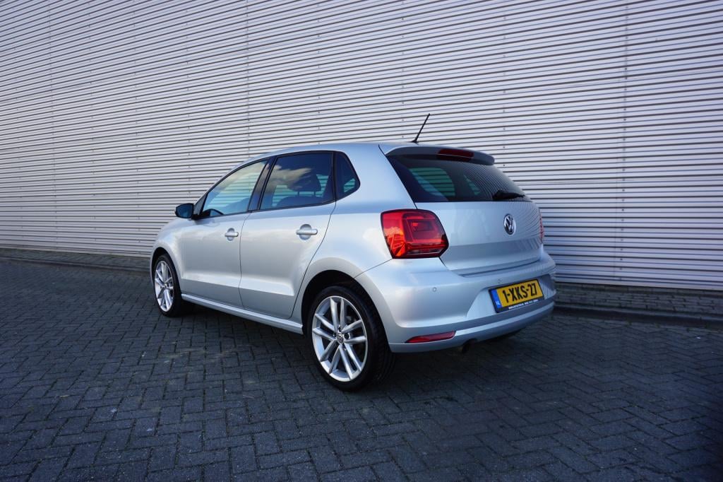 Volkswagen Polo 1.2 tsi highline climate / cruise / bt / parkeers. / elektr
