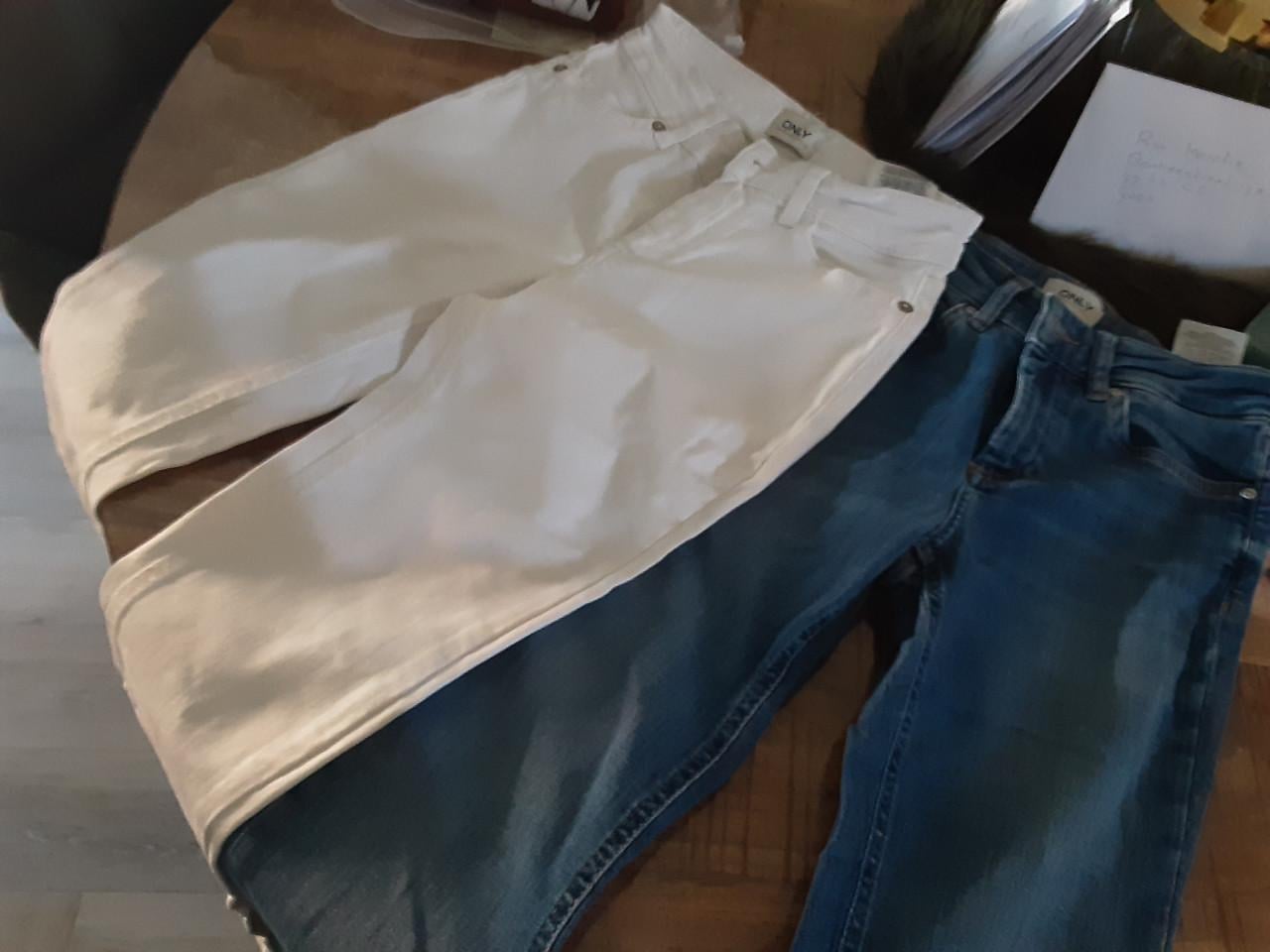 2 keurige Only spijkerbroeken XS32 enXS34 5 euro per stuk