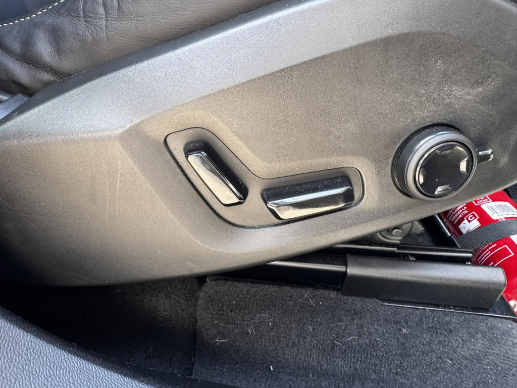 Volvo XC60 2.0 t6 plug-in hybrid awd plus black edition