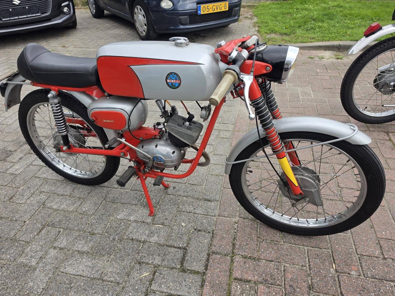 TE KOOP – 2 PRACHTIGE ITALIAANSE BROMMERKLASSIEKERS