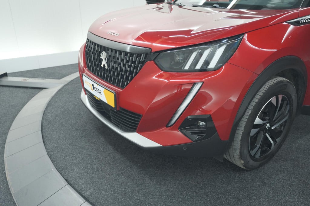 Peugeot 2008 puretech 130 gt-line | trekhaak | camera | apple carplay | par