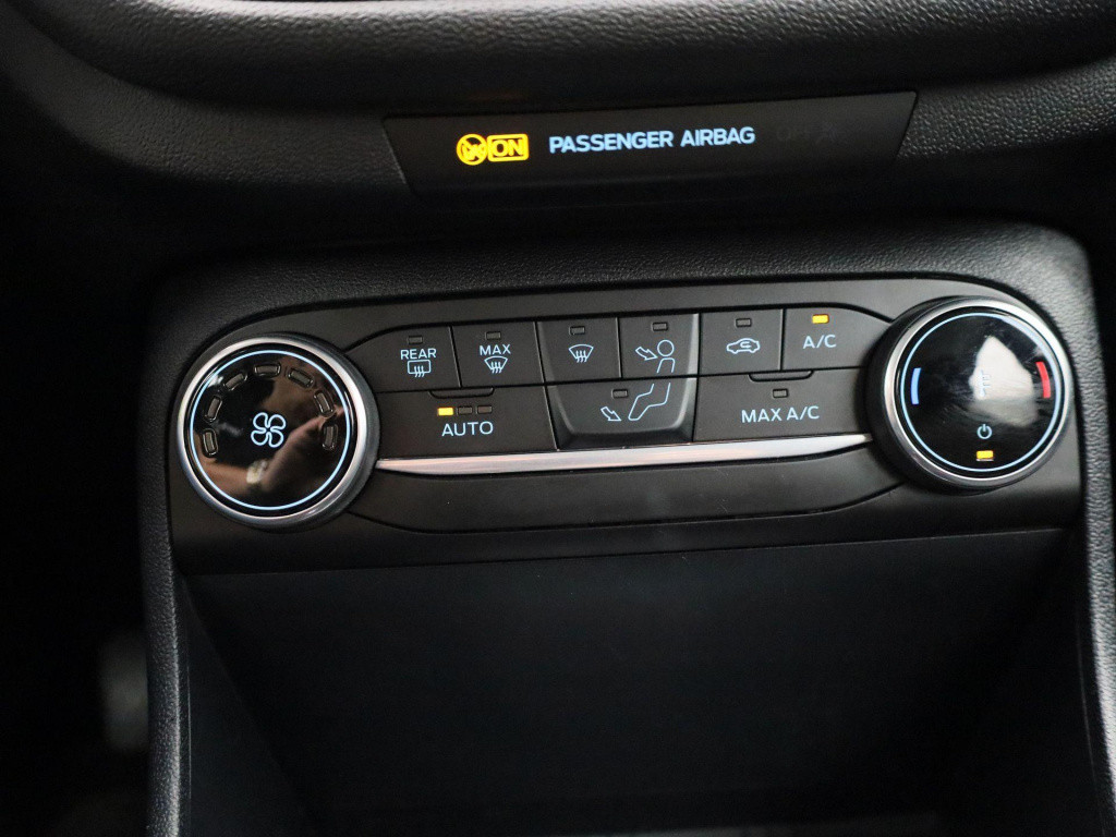 Ford Fiesta 1.0 ecoboost hybrid titanium | cruise control | climate control