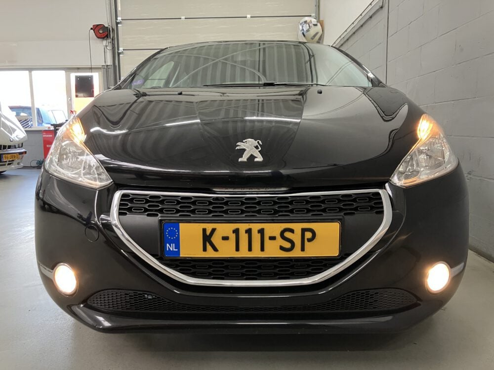Peugeot 208 1.2 VTi Blue Lease