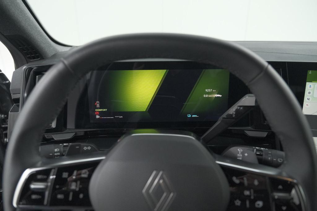 Renault Austral 1.2 e-tech full hybrid 200 techno | 360 camera | panoramada