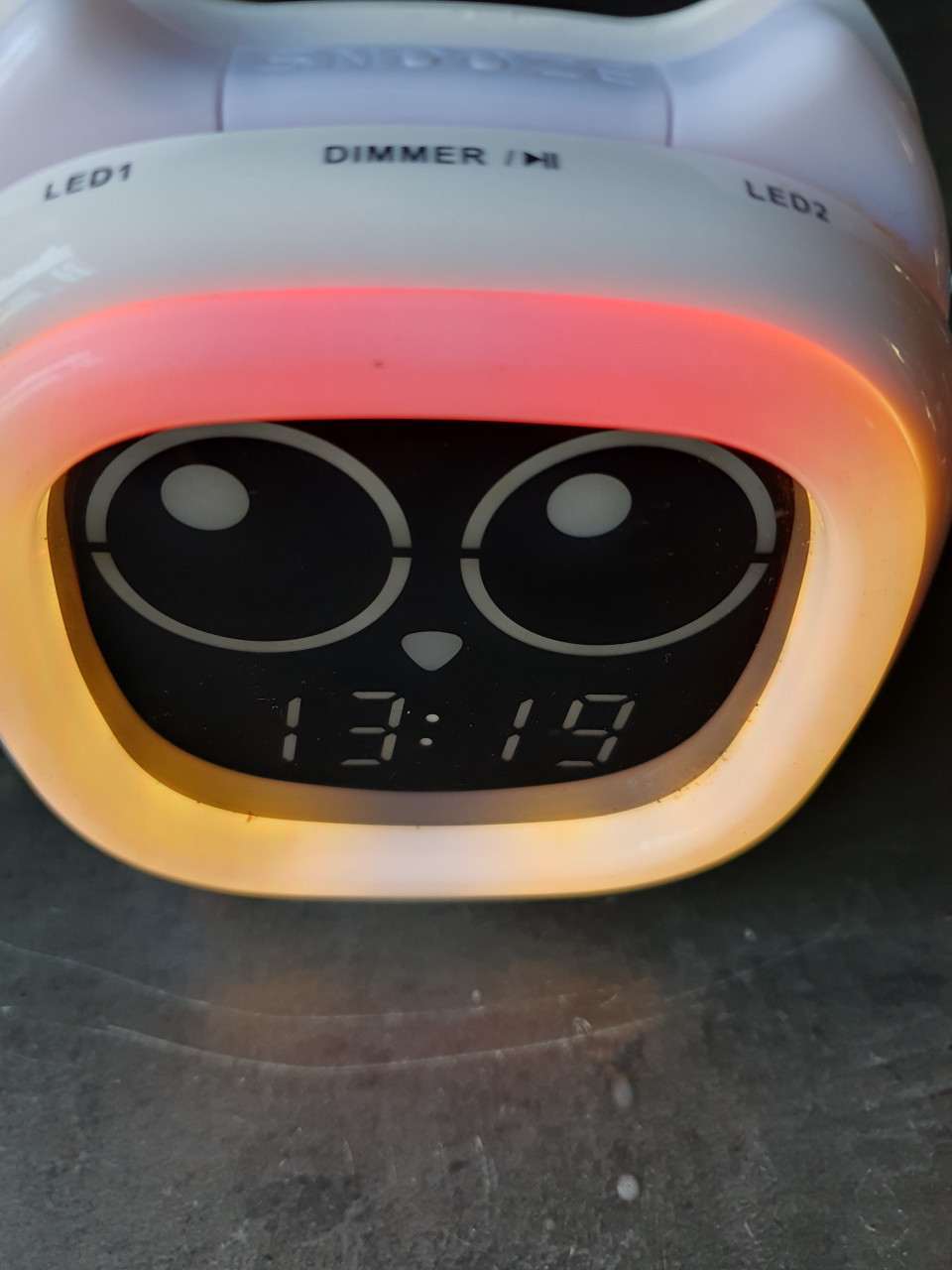 Zgan itoma addo kinder/slaapwekker met kleurrijke LED-verlichting....