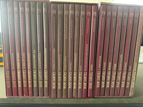 24 stuks “Rode Oortjes” stripboeken harde kaft