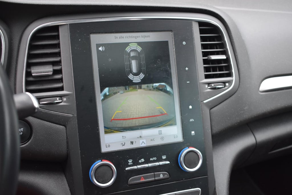 Renault Megane 1.3 tce bose | schuifdak | apple carplay | camera | adaptiev