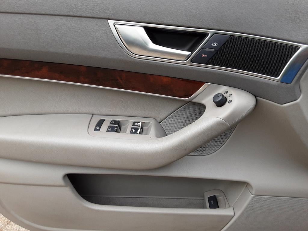 Audi A6 limousine 3.2 fsi quattro edition