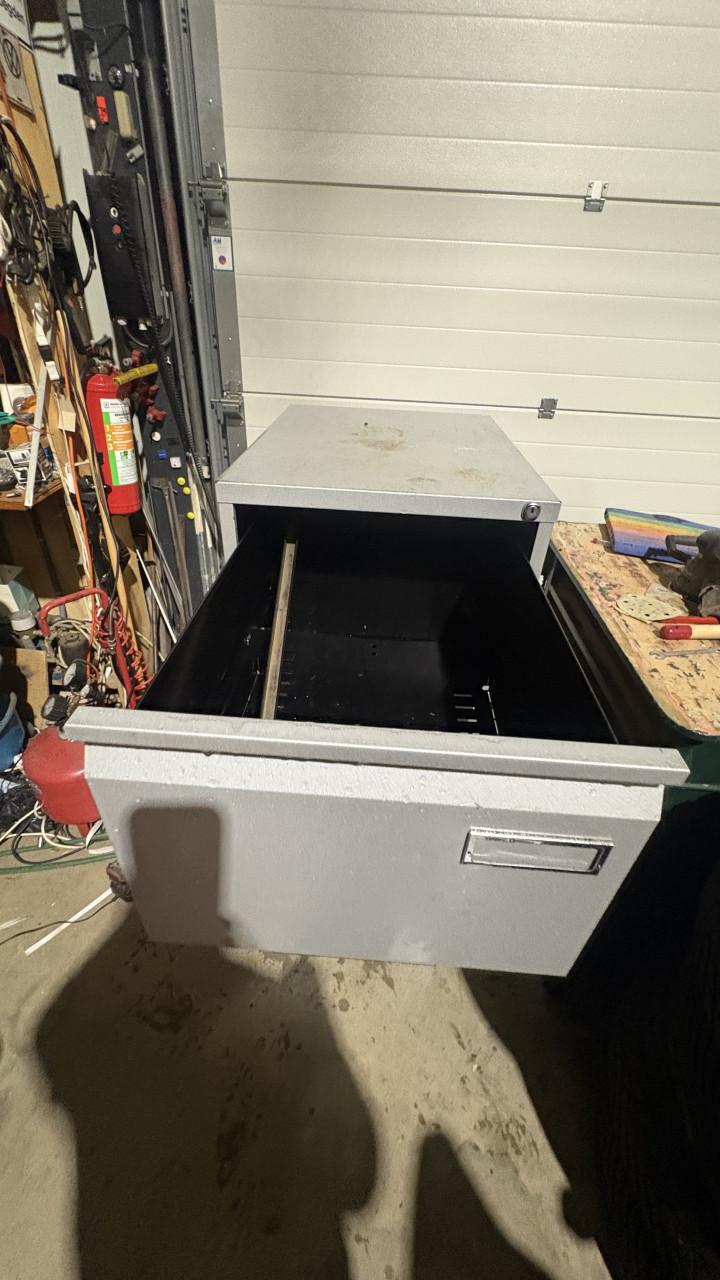 Ladekast gereedschapkist garagekast metalen kast dossierkast hangmappenkast