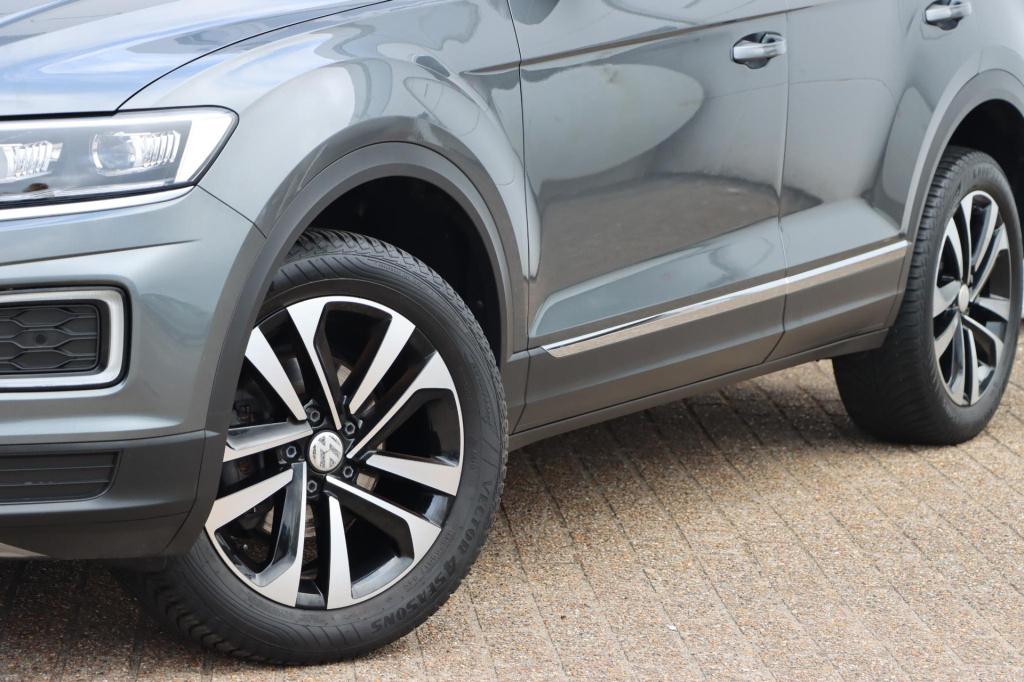 Volkswagen T-roc 1.5 tsi sport dsg7 150pk | side assist | camera | stoelver