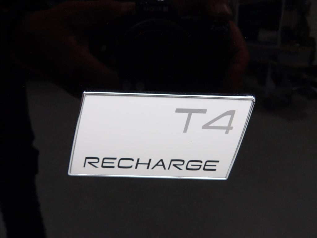 Volvo XC40 t4 twin engine 211pk geartronic r-design