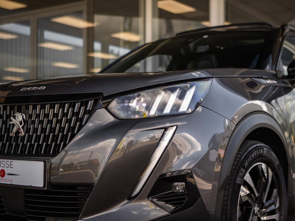 Peugeot 2008 1.2 puretech 130pk gt-line automaat | panoramadak | camera | n