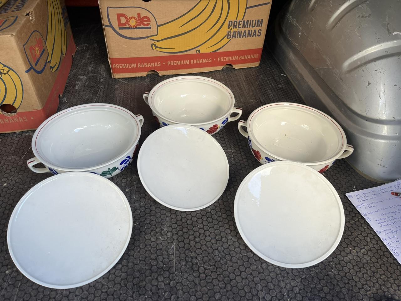 Boerenbont dekschalen en sauskommen