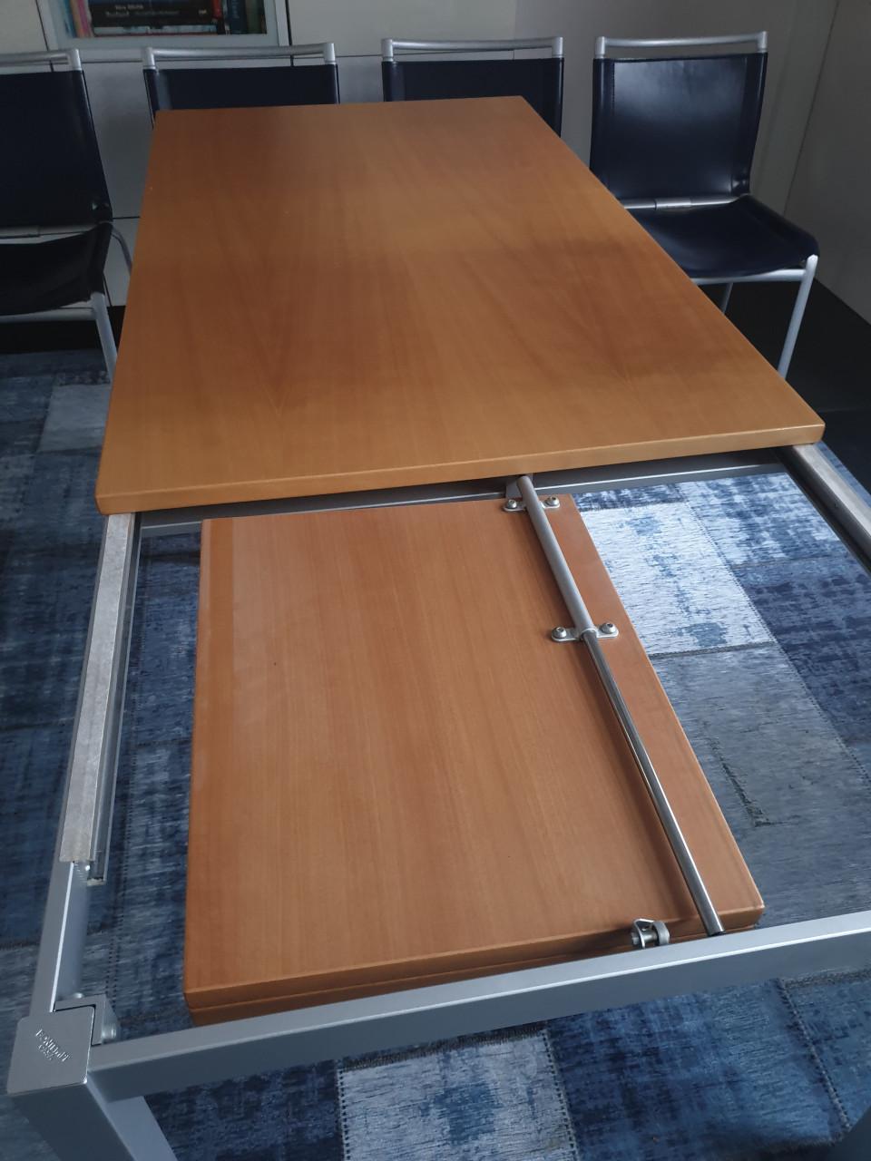 Eettafel met 4 stoelen