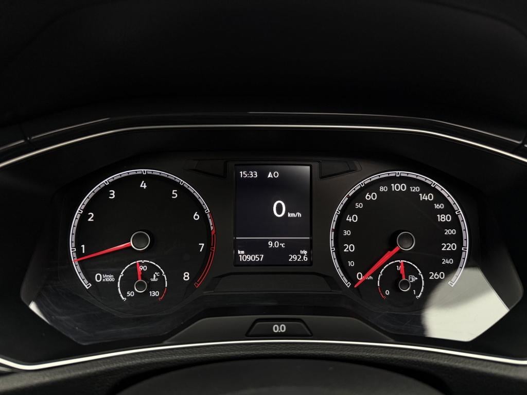 Volkswagen T-roc 1.5 tsi // r-line pakket // panoramadak //