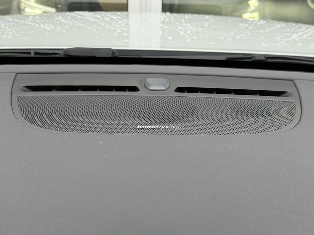 Volvo XC40 t5 262pk recharge r-design| full options! 20''lm