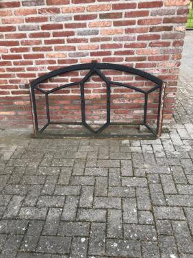 Gietijzeren raam