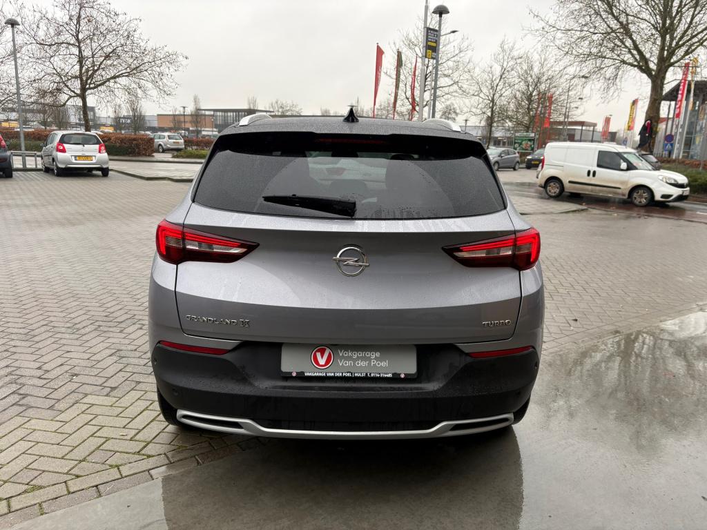 Opel Grandland X 1.2 turbo business executive
