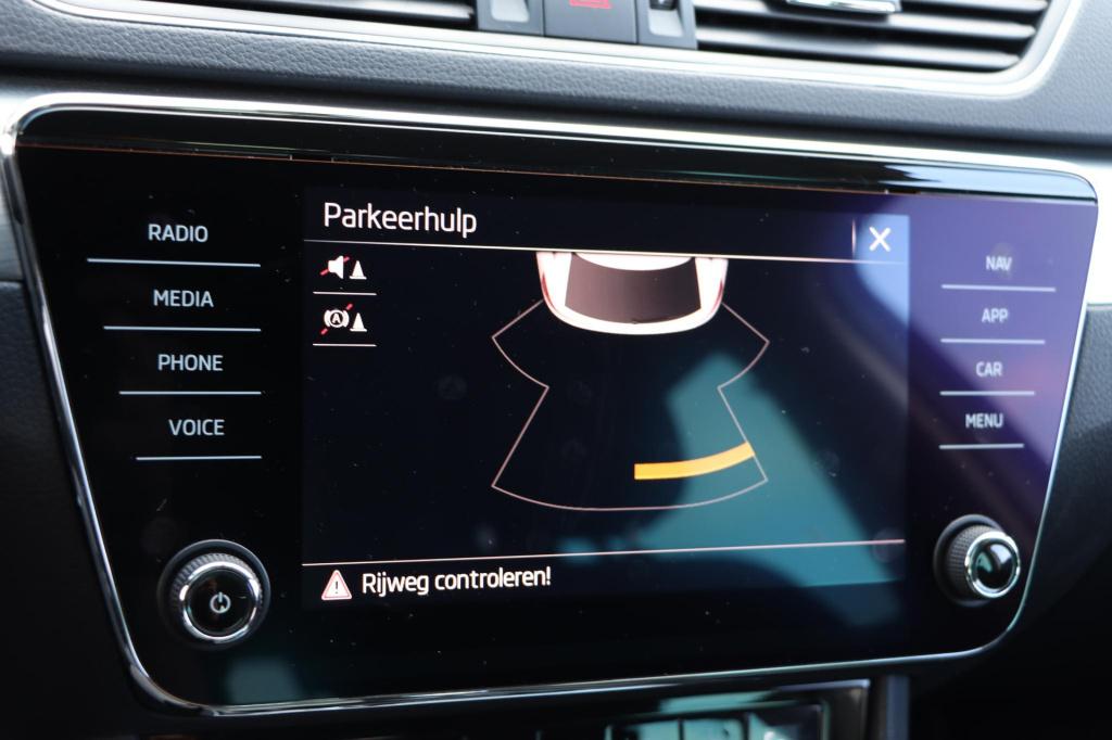 Skoda Superb combi 1.4 tsi iv business edition plus dsg6 218pk