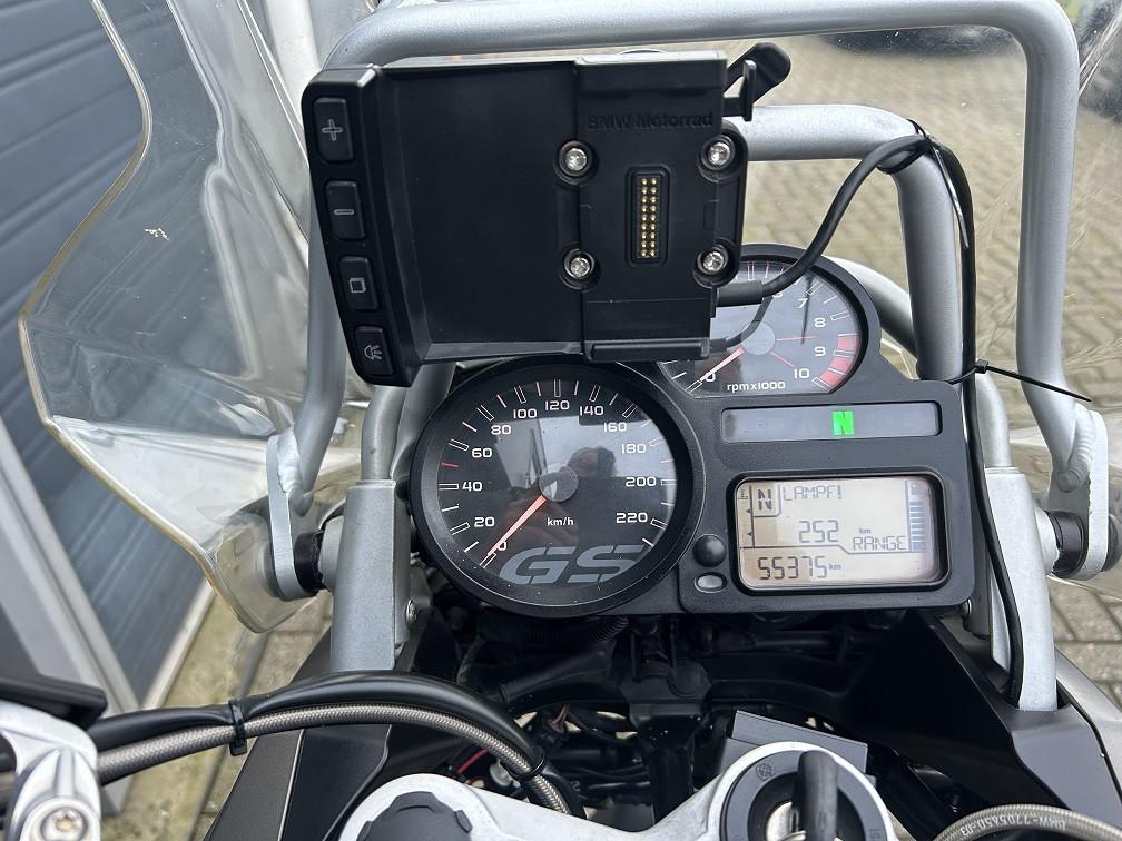 BMW R1200GS uit 2010 met 55dkm, kofferset, valbeugels etc. €7250,-