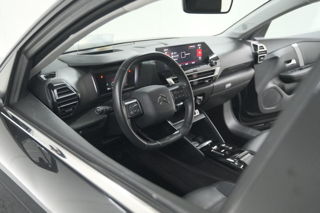 Citroen C4 puretech 131 eat6 shine | camera | head-up display | navigatie |