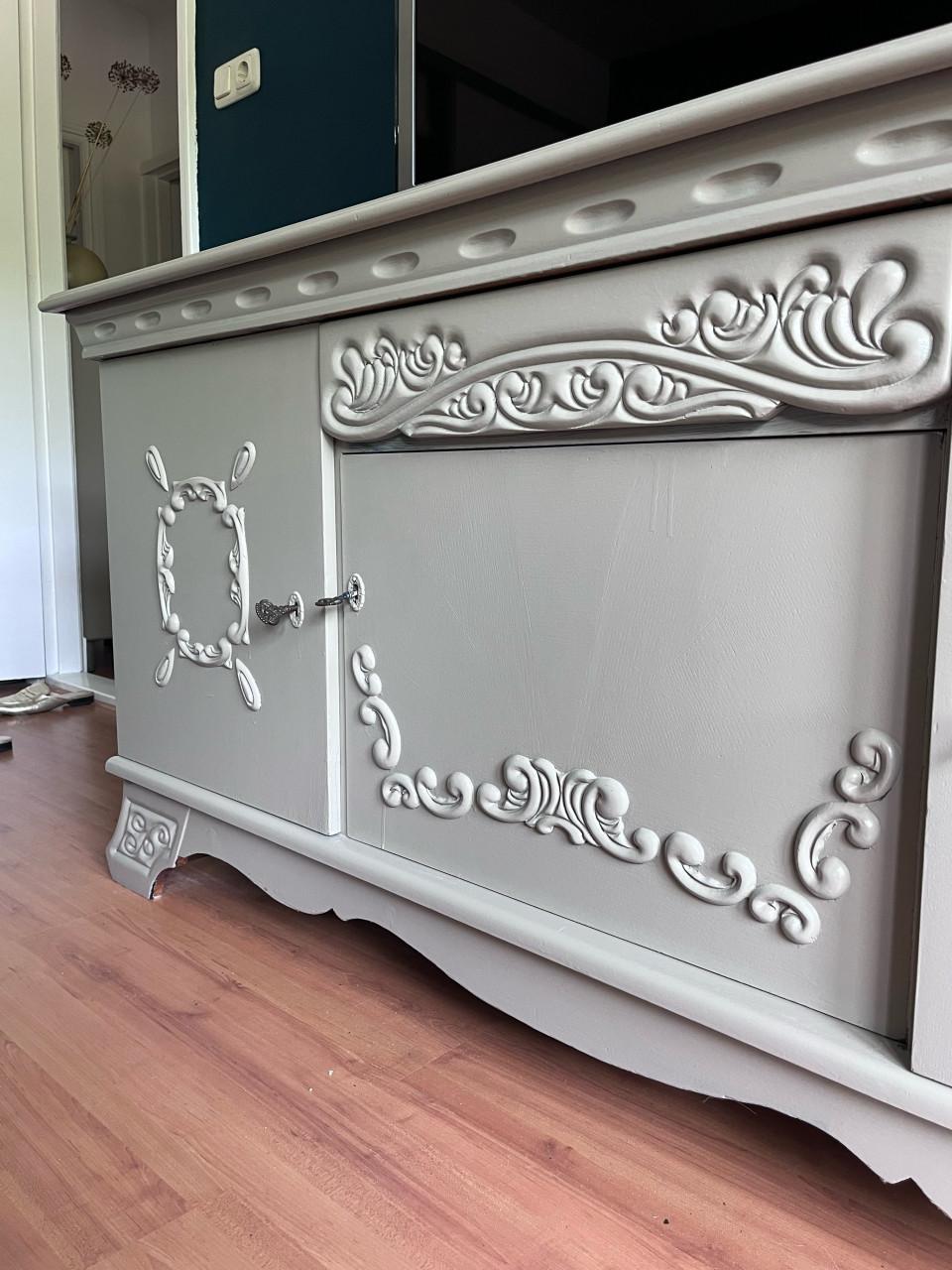 Zand/ beige eiken dressoir