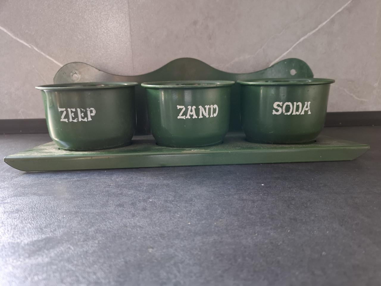 Emaille zeep soda en zand