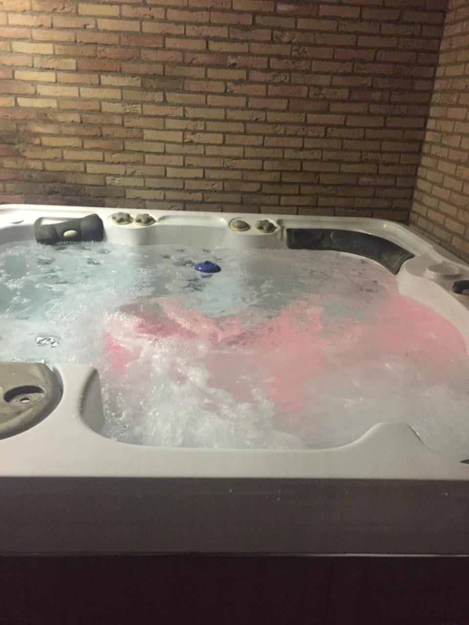 Balboa jacuzzi met verlichting