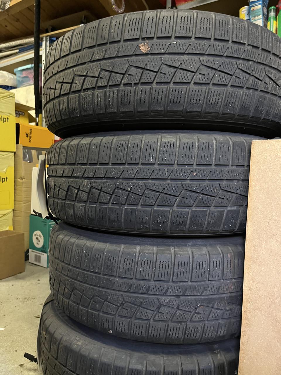 Autobanden en velgen Toyota RAV4