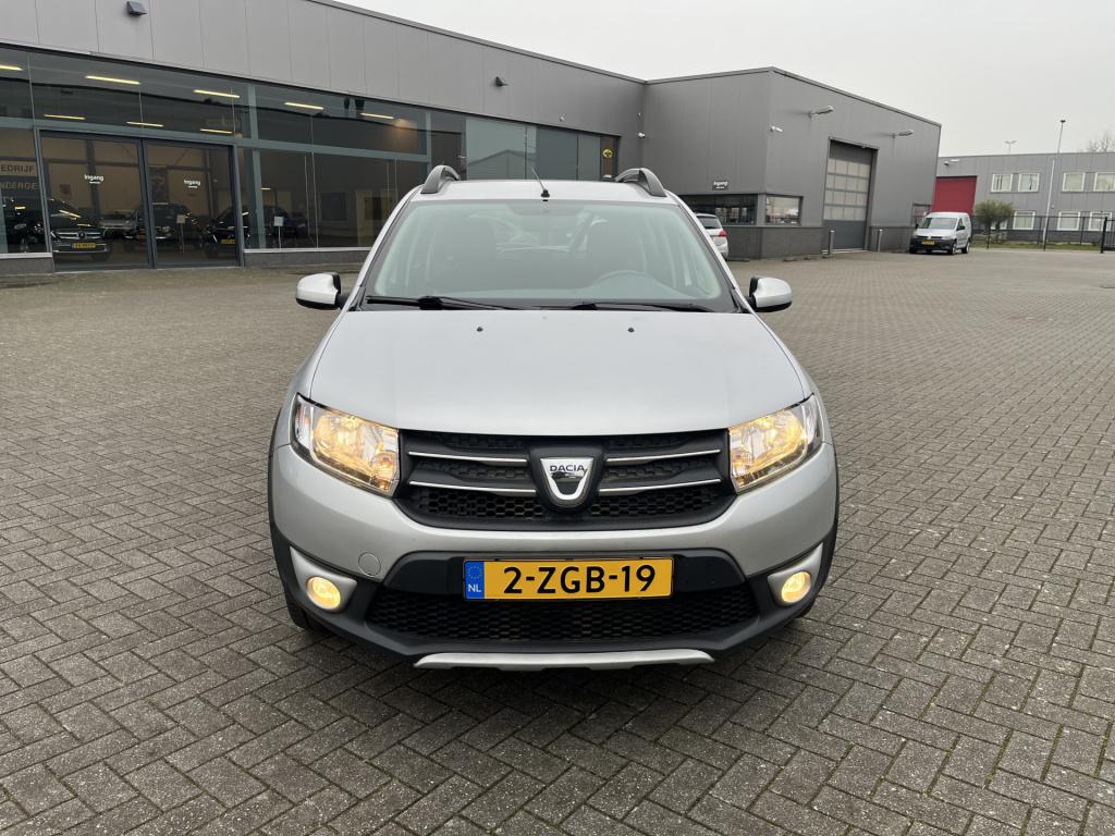 Dacia Sandero Stepway 0.9 tce lauréate 40 dkm